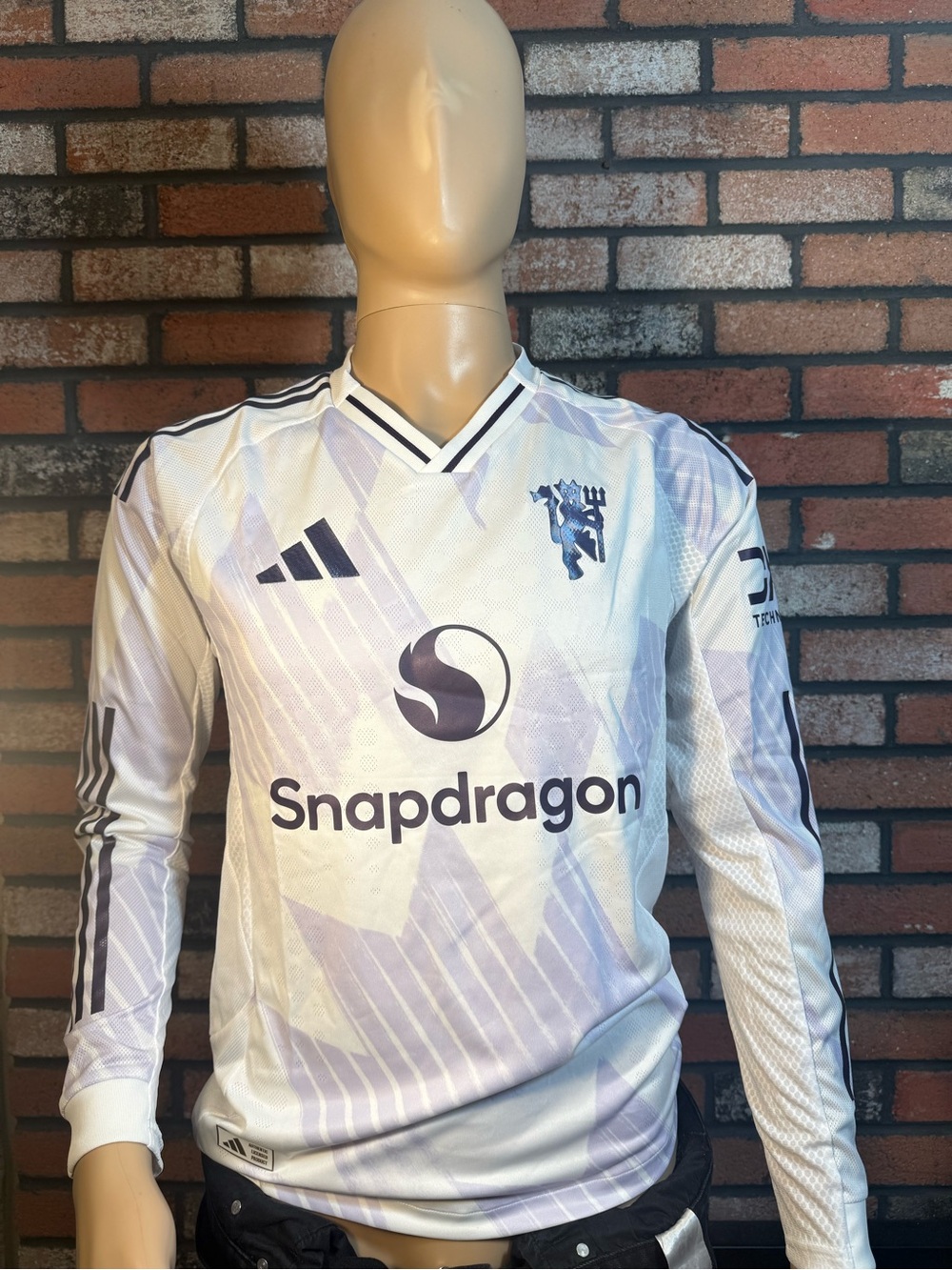 Adidas Manchester United 25/26 LONG SLEEVE AWAY AUTHENTIC JERSEY JP3023 Sz. S